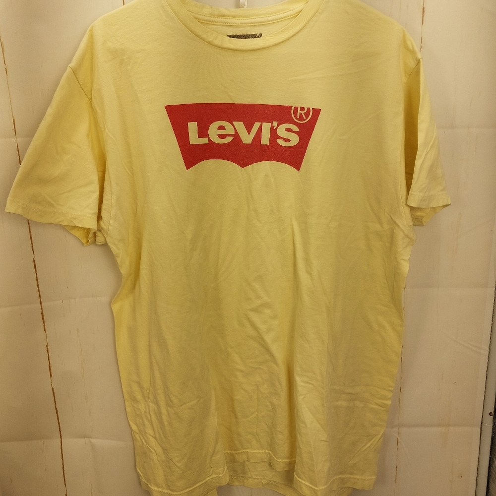 Levi's short sleeve t-shirt size XL